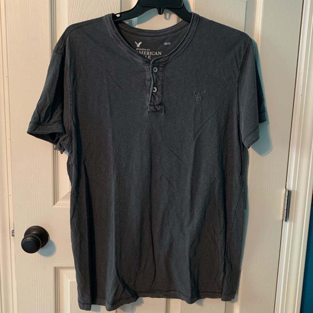 men’s v-neck